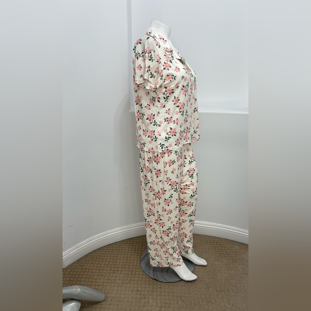 Draper James Cream Floral Pajama Set with Pink and Green Print - Picture 6 of 12